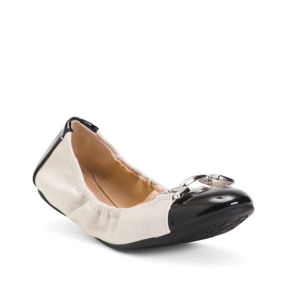 Adrienne Vittadini Cadeeno Ballet Flats Ecru & Black Women’s Size 7.5